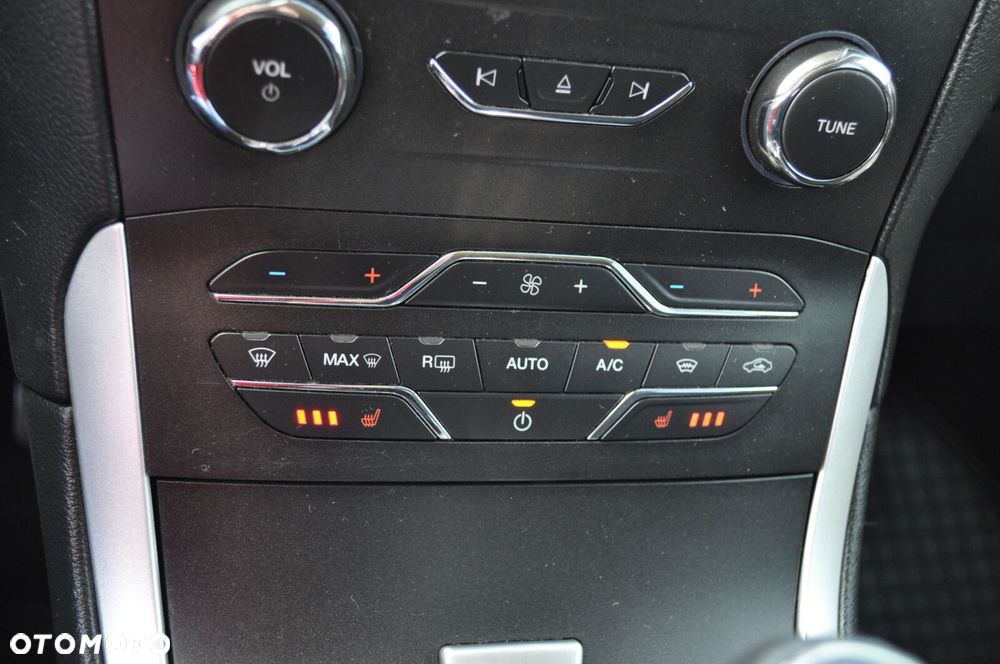 Ford S-Max - 14