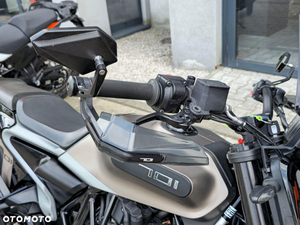 Husqvarna Svartpilen - 17
