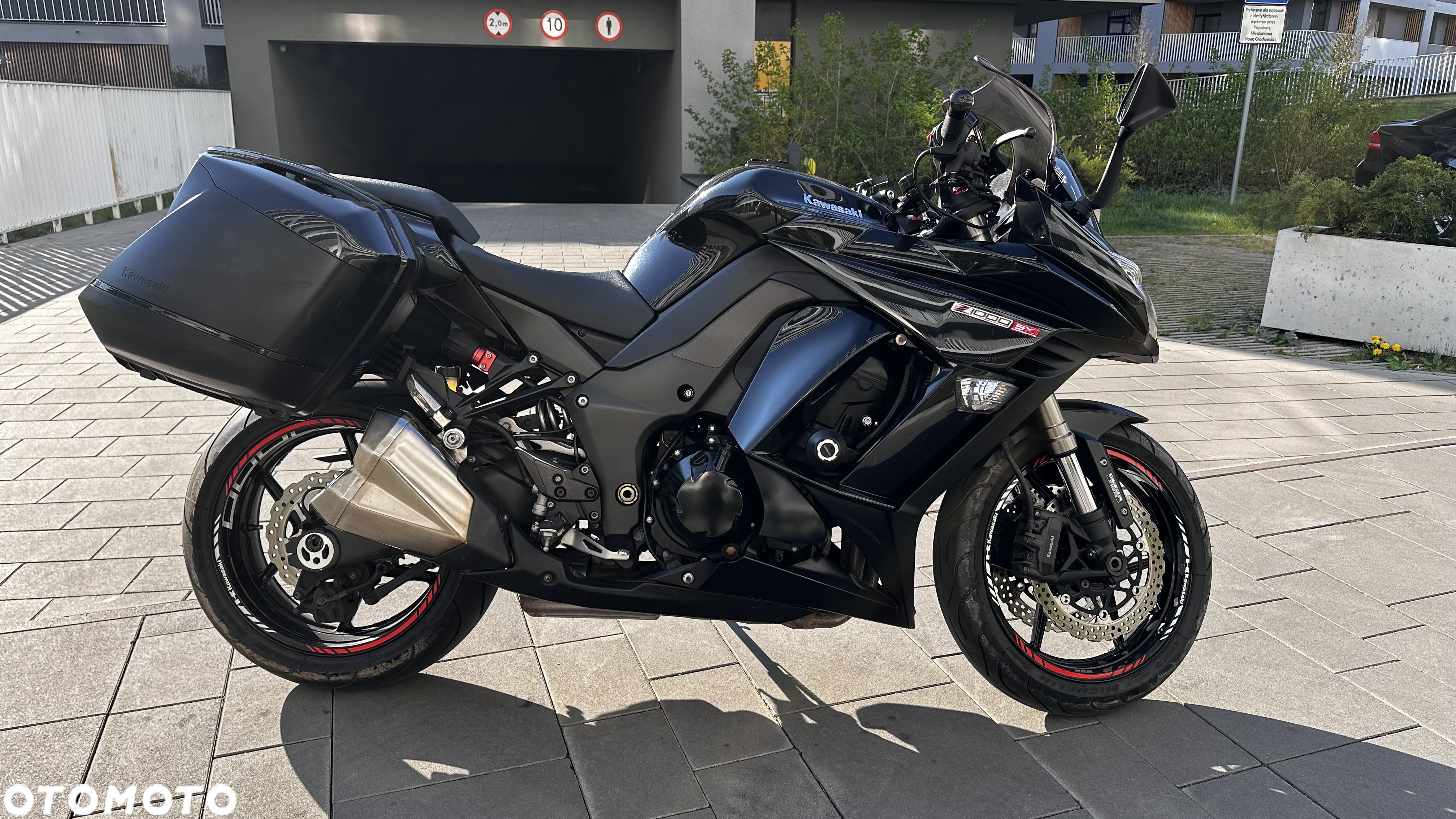 Kawasaki Ninja 1000 SX - 13
