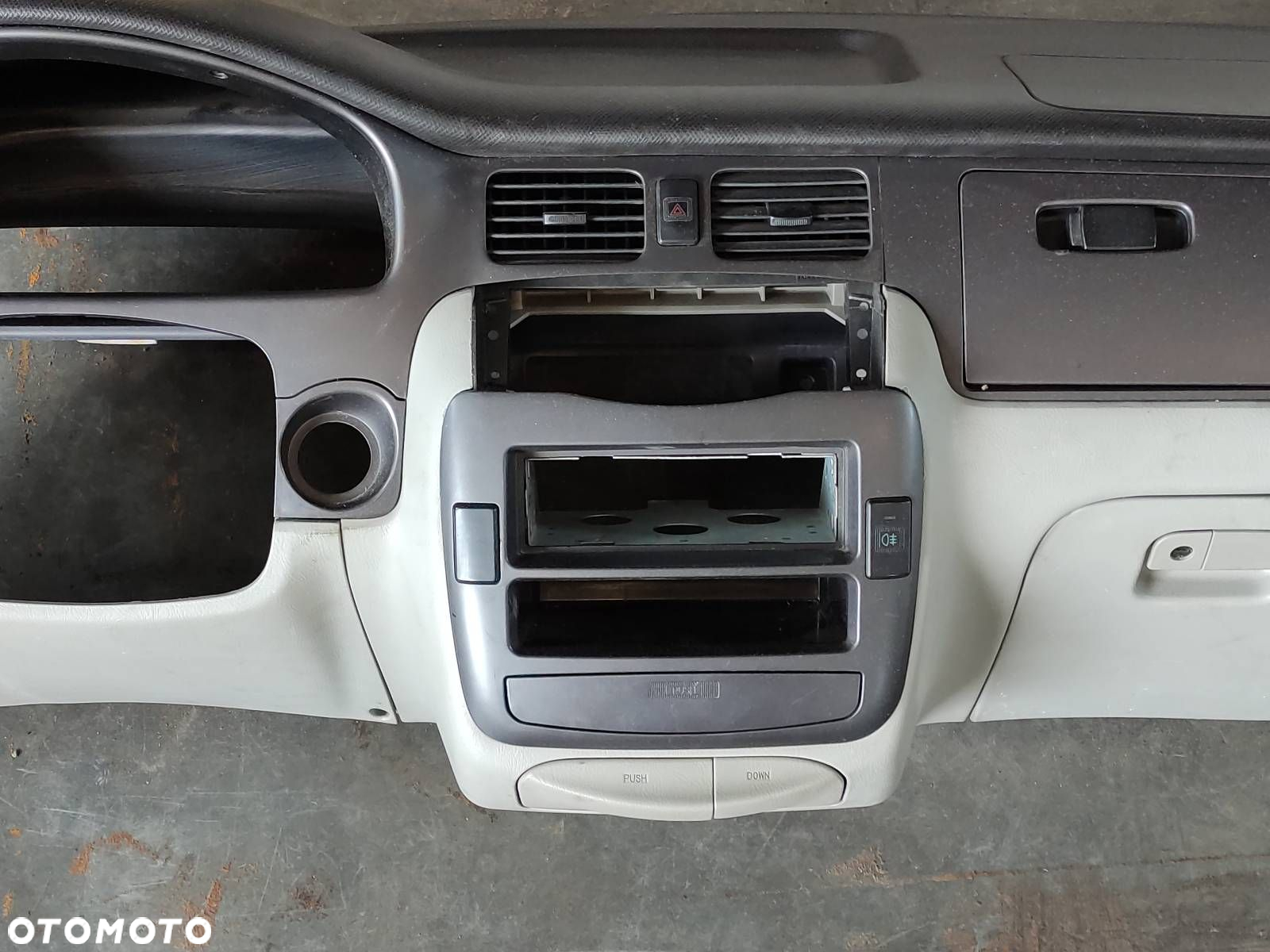 ZESTAW POSTRZAŁOWY HYUNDAI TRAJET I FL 95910-3A900 - 13