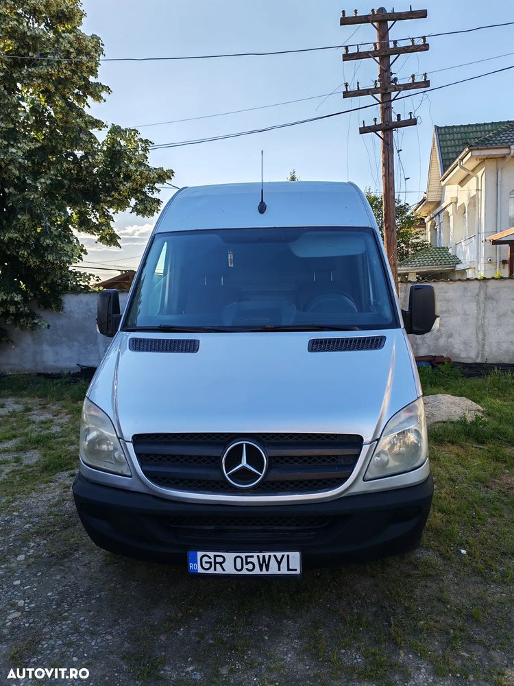 Mercedes-Benz Sprinter - 1