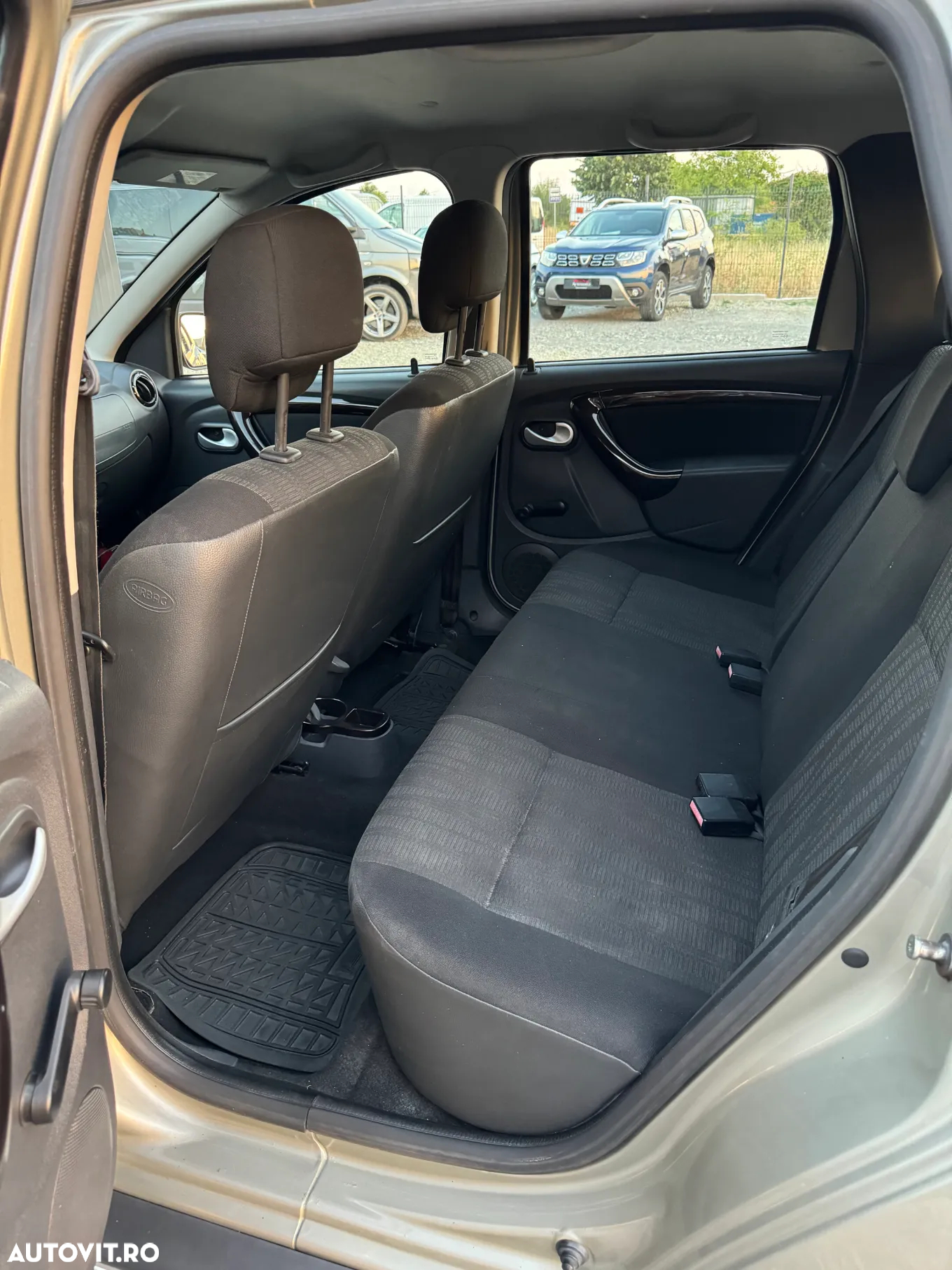 Dacia Duster 1.5 dCi 4x2 Laureate - 10