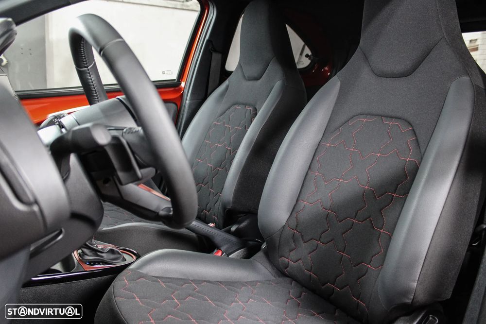 Toyota Aygo X 1.0 Envy CVT - 11