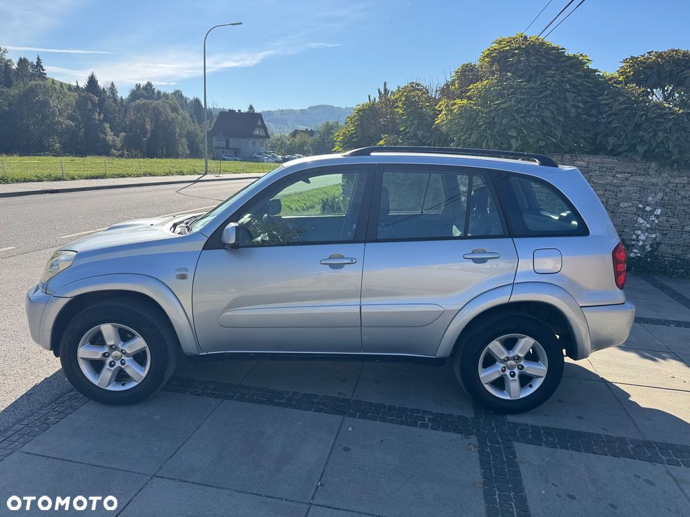 Toyota RAV4 D-4D 4x4 Sol - 9