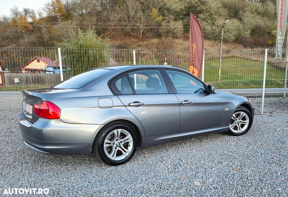 BMW Seria 3 320d - 4