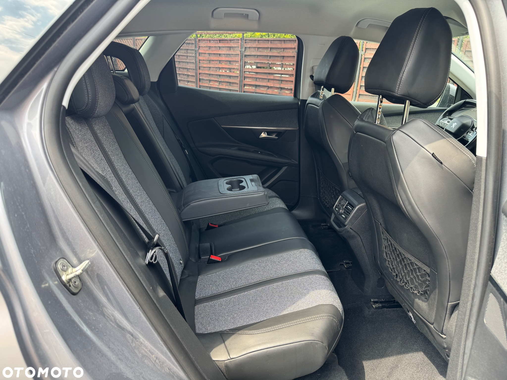 Peugeot 3008 1.6 BlueHDi Allure S&S EAT6 - 29