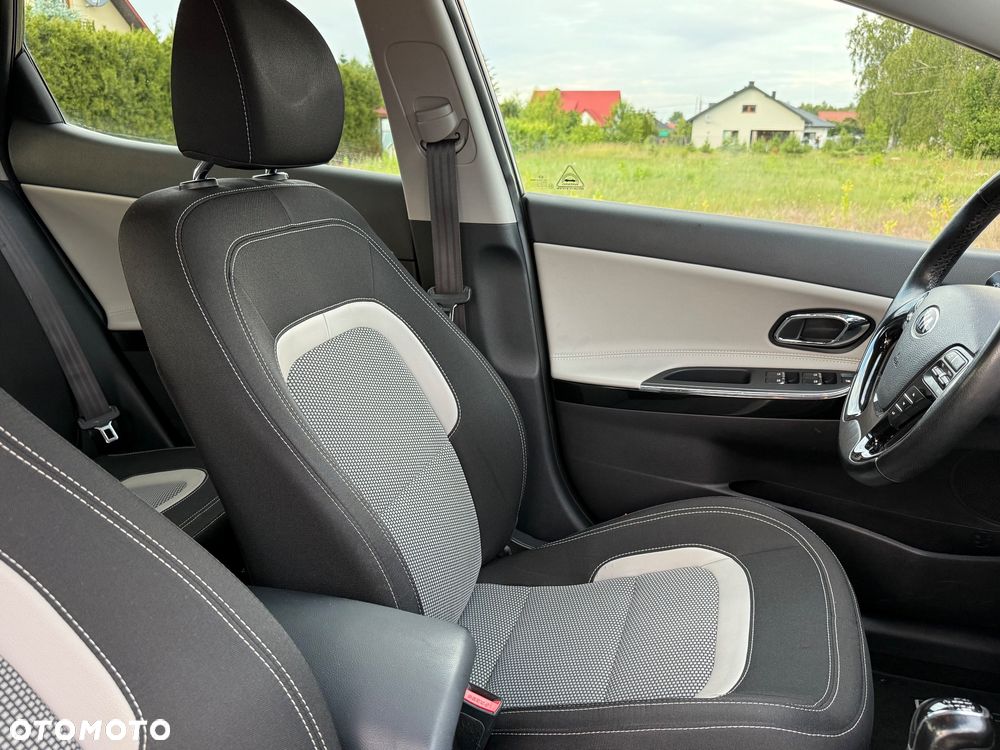 Kia Ceed 1.6 CRDi 136 ISG UEFA EURO 2016 - 18