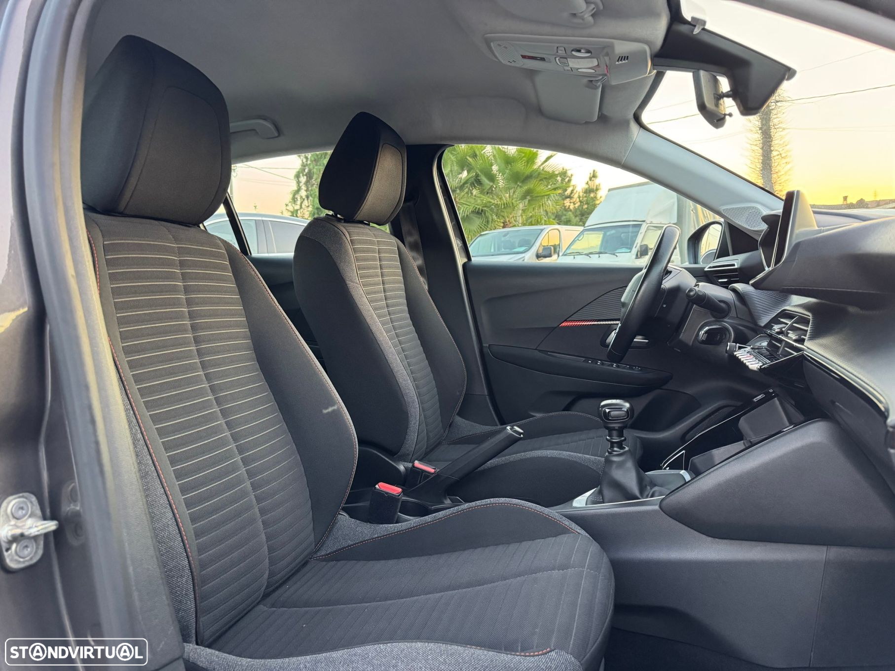 Peugeot 208 1.5 BlueHDi Allure Pack - 26