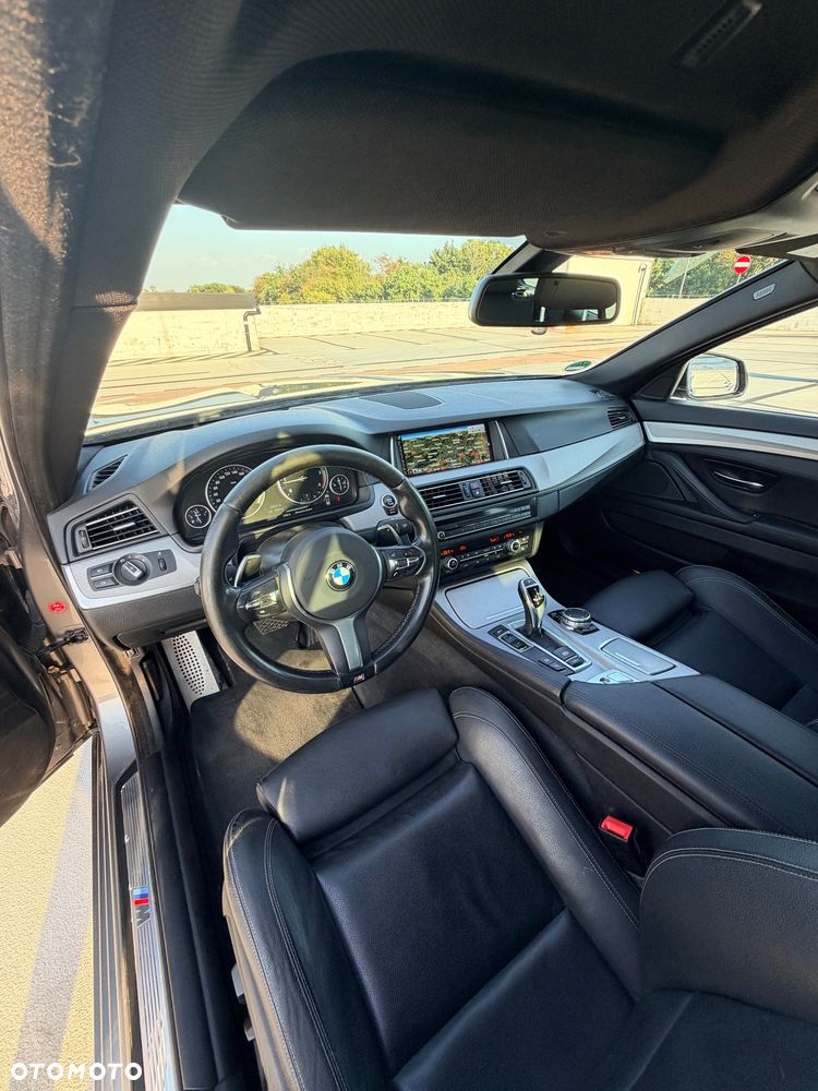 BMW Seria 5 525d xDrive Sport-Aut - 13