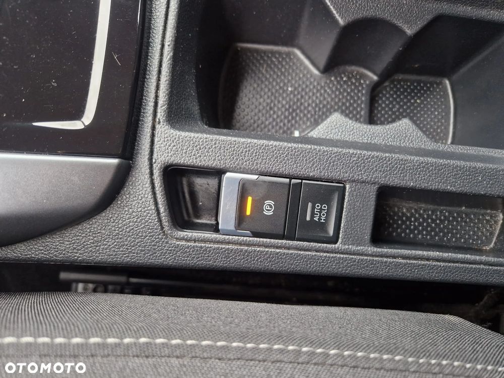 Volkswagen T-Roc 2.0 TDI SCR DSG ACTIVE - 16