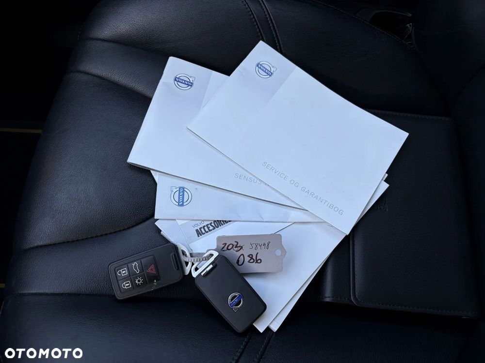 Volvo V40 D4 Geartronic Momentum - 36