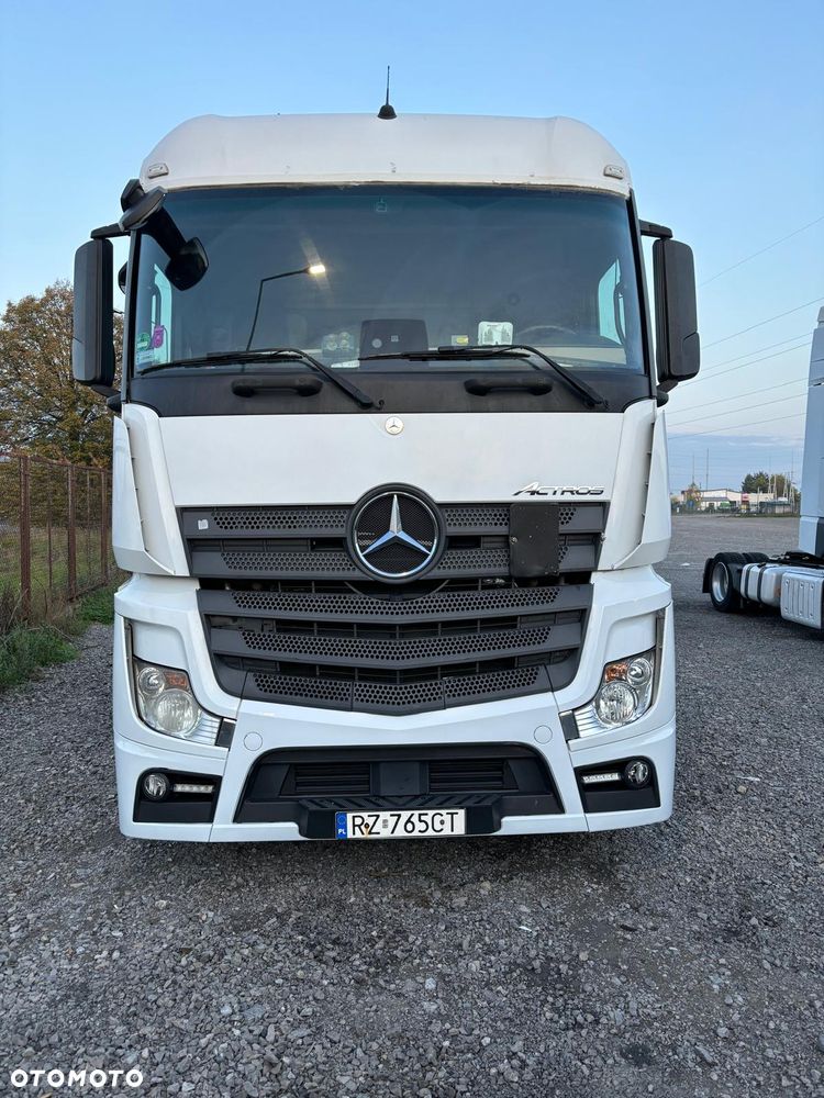 Mercedes-Benz ACTROS - 1