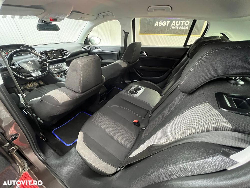 Peugeot 308 - 14