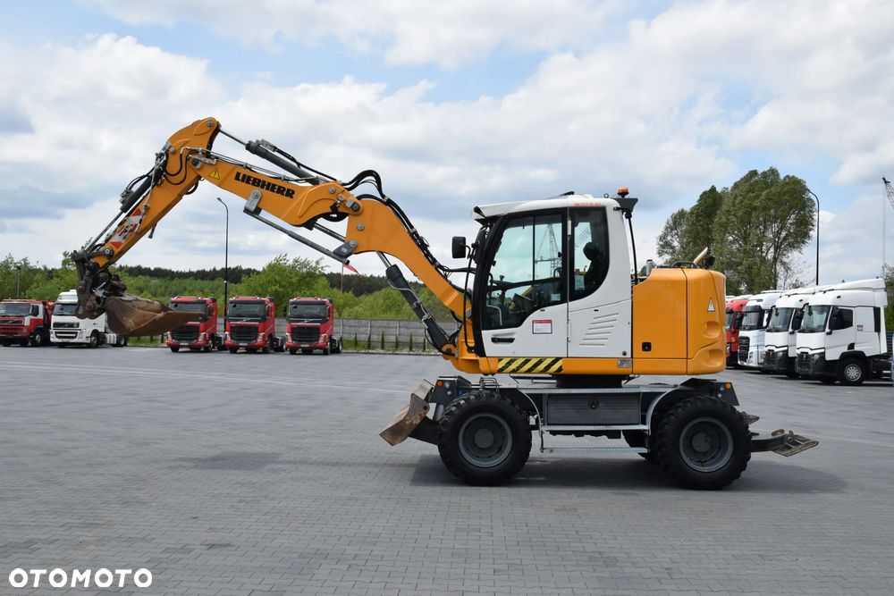 Liebherr A910 COMPACT / KOPARKA KOŁOWA / KABINA / KLIMATYTZACJA / SPYCH / PODPORY / DODATKOWY OSPRZĘT / SPROWADZONA - 5