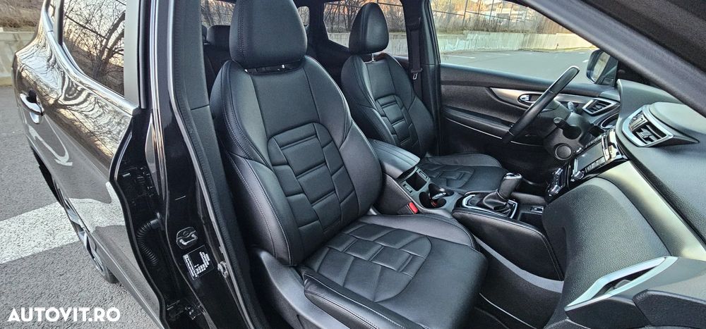 Nissan Qashqai 1.6 DCI Xtronic TEKNA+ - 32