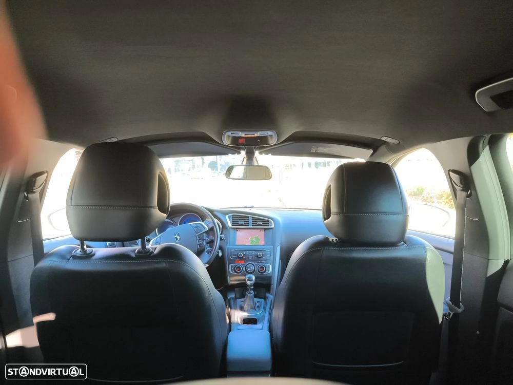 Citroën DS4 1.6 HDi So Chic - 24