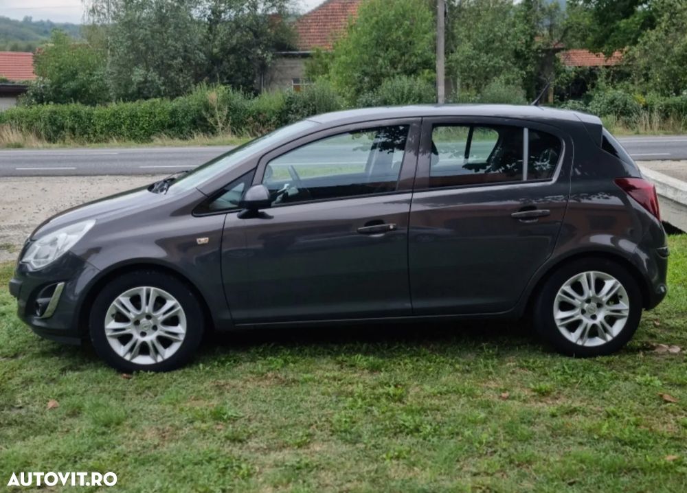 Opel Corsa 1.2 Essentia - 2