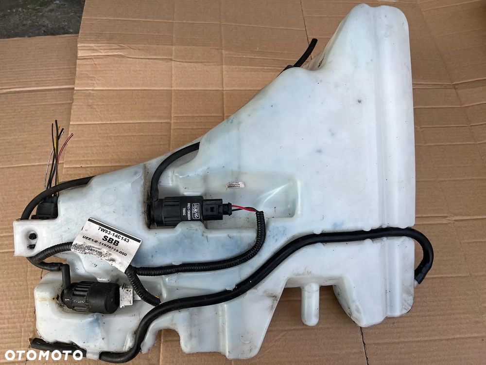 Zbiorniczek spryskiwaczy 7W93-17B613 Jaguar XJ X350 X358 - 1