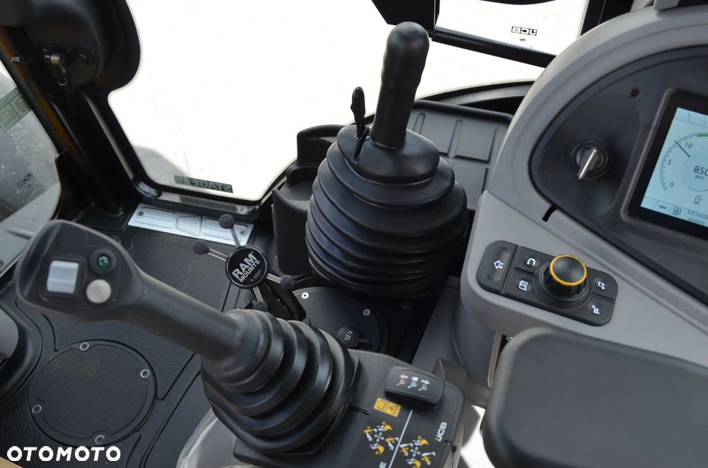 JCB 3CX PLUS 2026r / SILNIK 4,8L 109km / 87mth ! / KLIMA / SZYBKOZŁĄCZE / DWUKIERUNKOWA INSTALACJA / 20" / ZAMEK / 8751 - 19