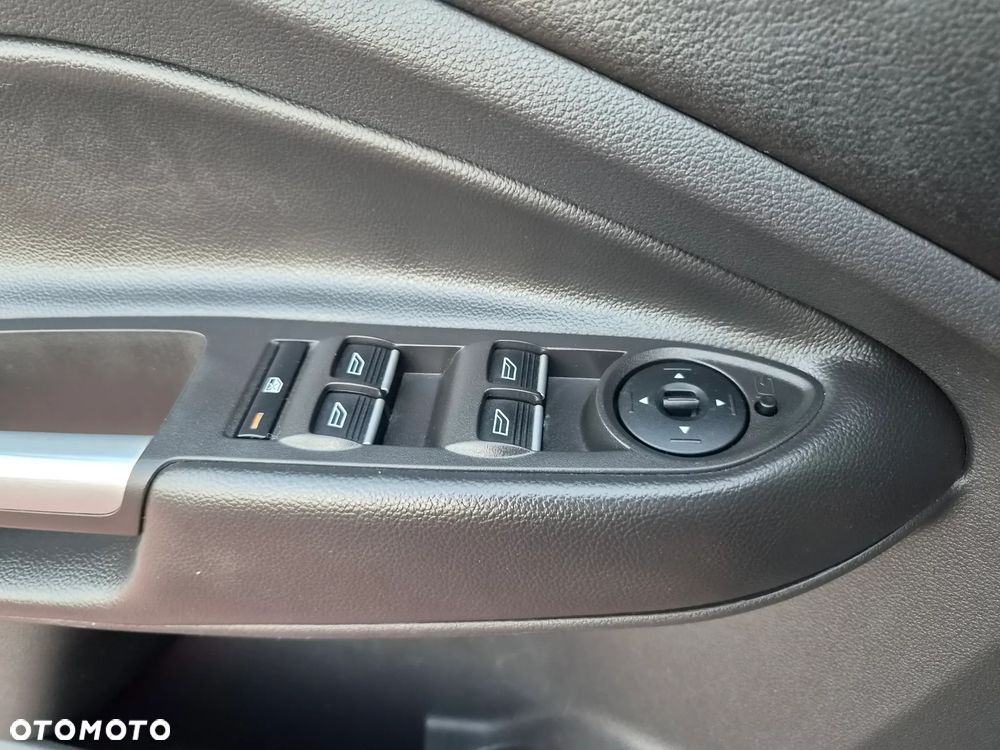 Ford Kuga 2.0 TDCi 4x4 Titanium - 25