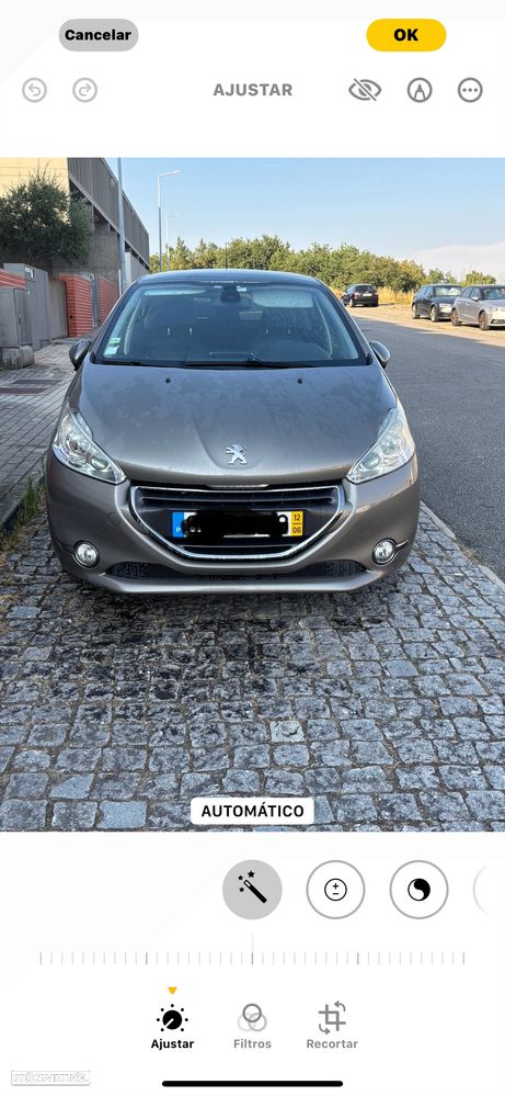 Peugeot 208 - 1