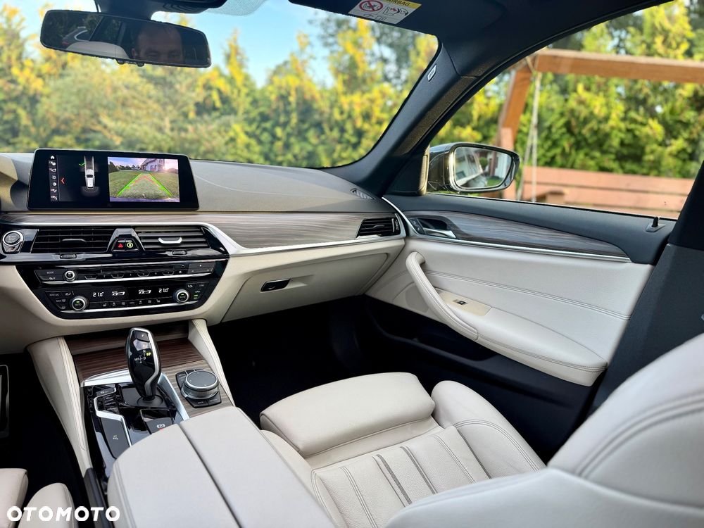 BMW Seria 5 530i xDrive GPF M Sport sport - 23