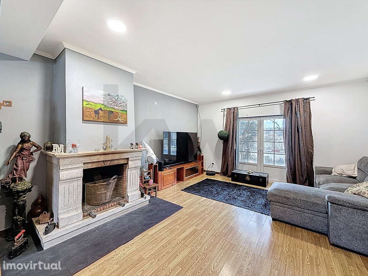 Moradia T4 com Logradouro Amplo em Vale de Santarém - Grande imagem: 4/53