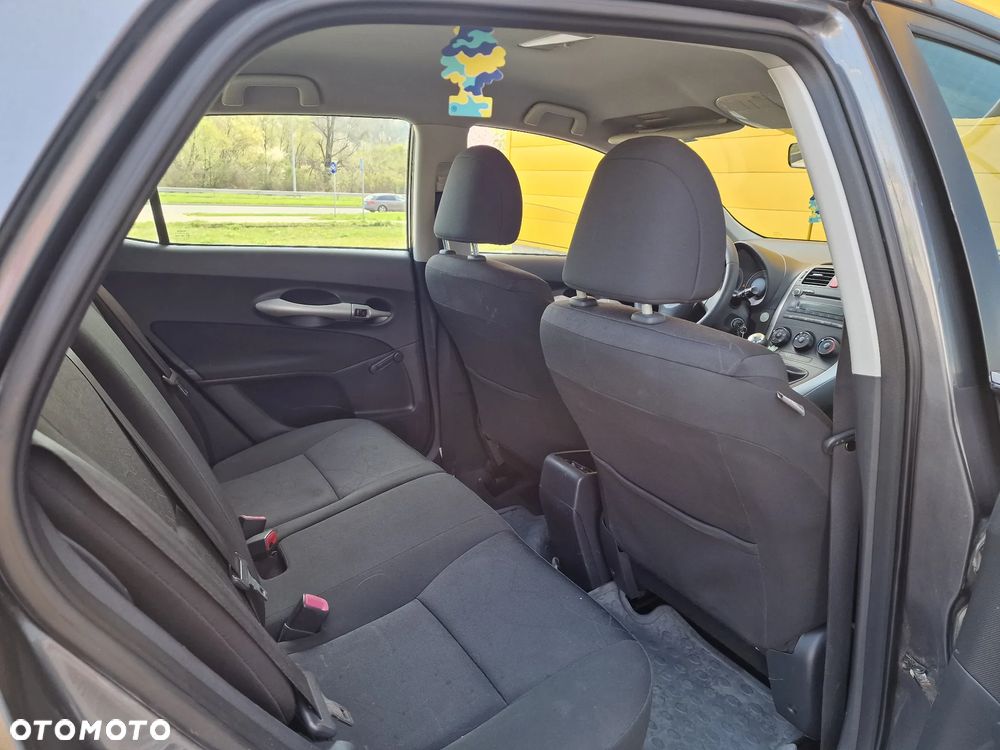 Toyota Auris 1.4 VVT-i Sol - 13