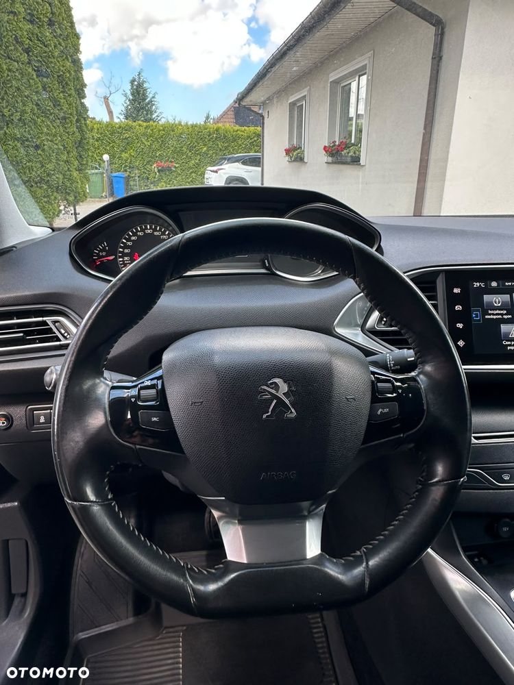 Peugeot 308 BlueHDi 150 Automatik Stop & Start Allure - 17