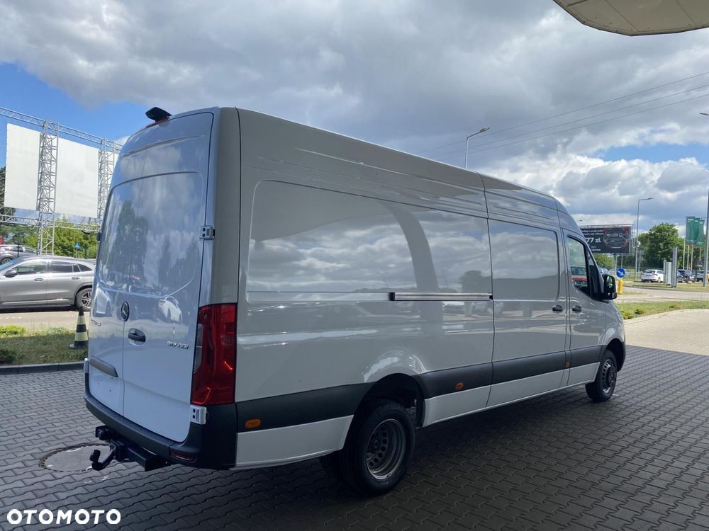 Mercedes-Benz Sprinter - 6