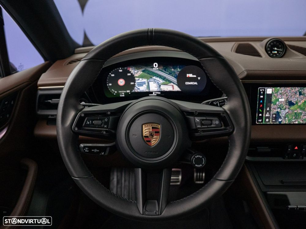 Porsche Macan Electric 4 - 21