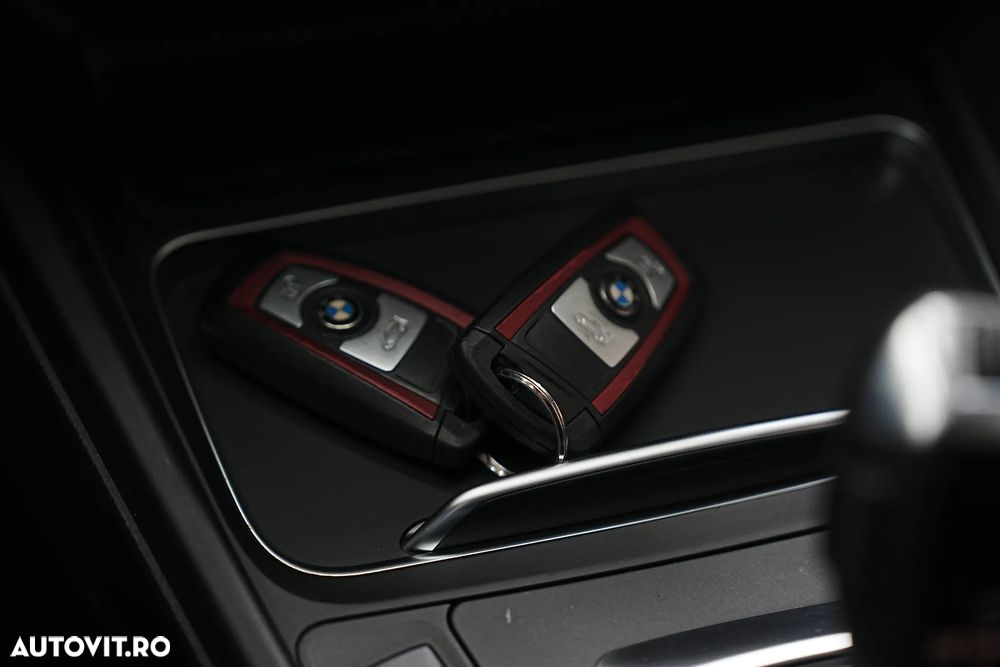 BMW Seria 3 320d xDrive Aut. Sport Line - 31