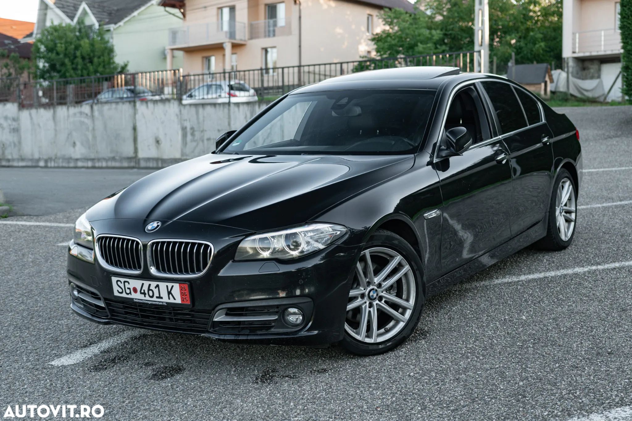 BMW Seria 5 520d xDrive - 1