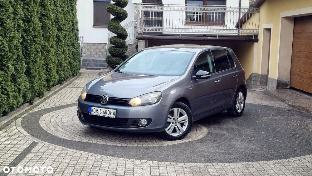 Volkswagen Golf - 1