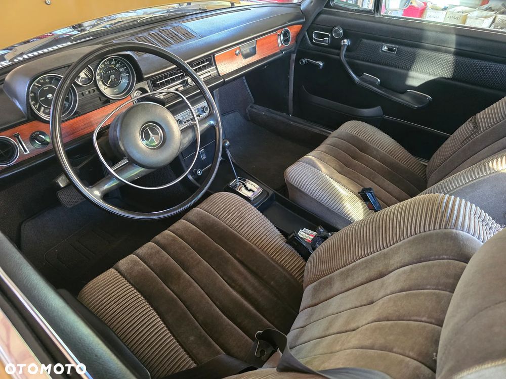 Mercedes-Benz 280 - 14