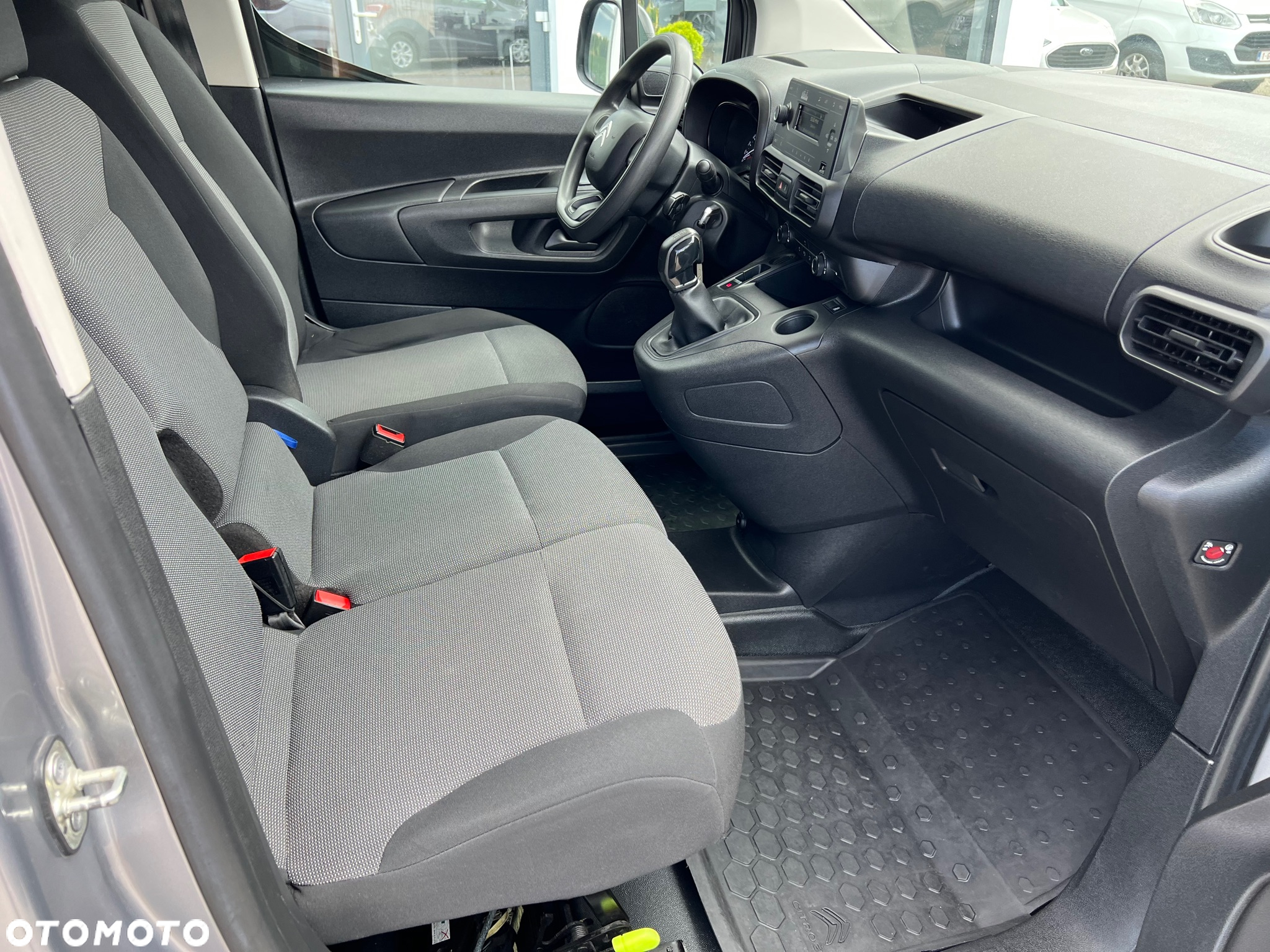 Citroën BERLINGO - 19