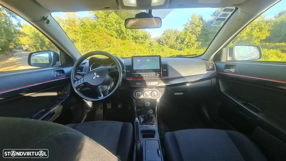 Mitsubishi Lancer 1.5 Invite - 7