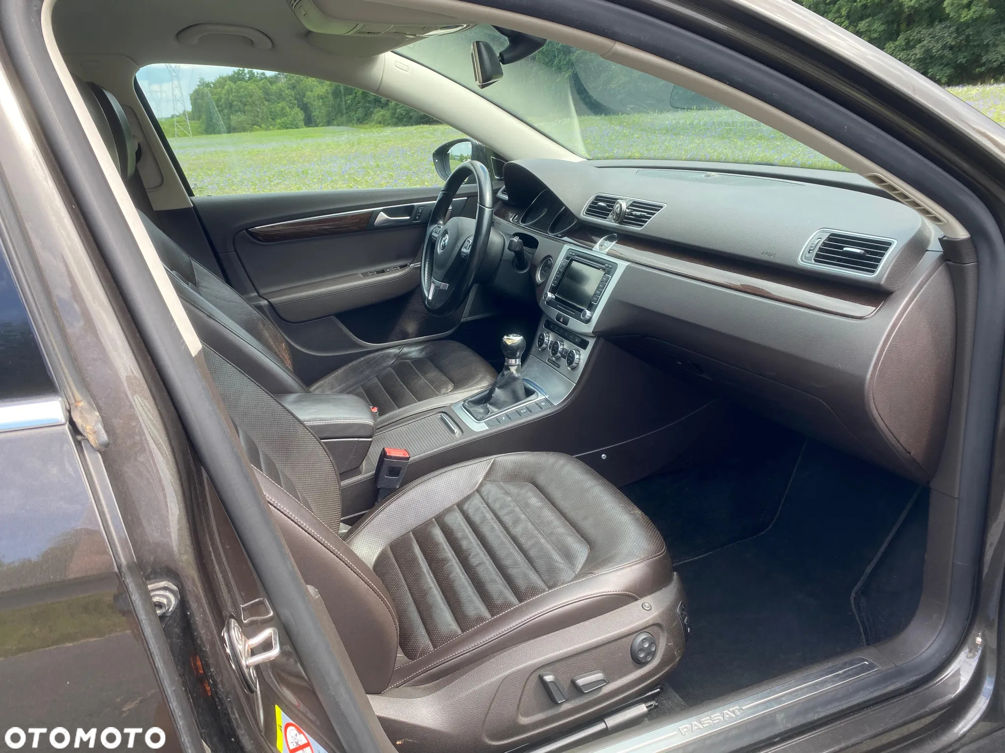 Volkswagen Passat - 9