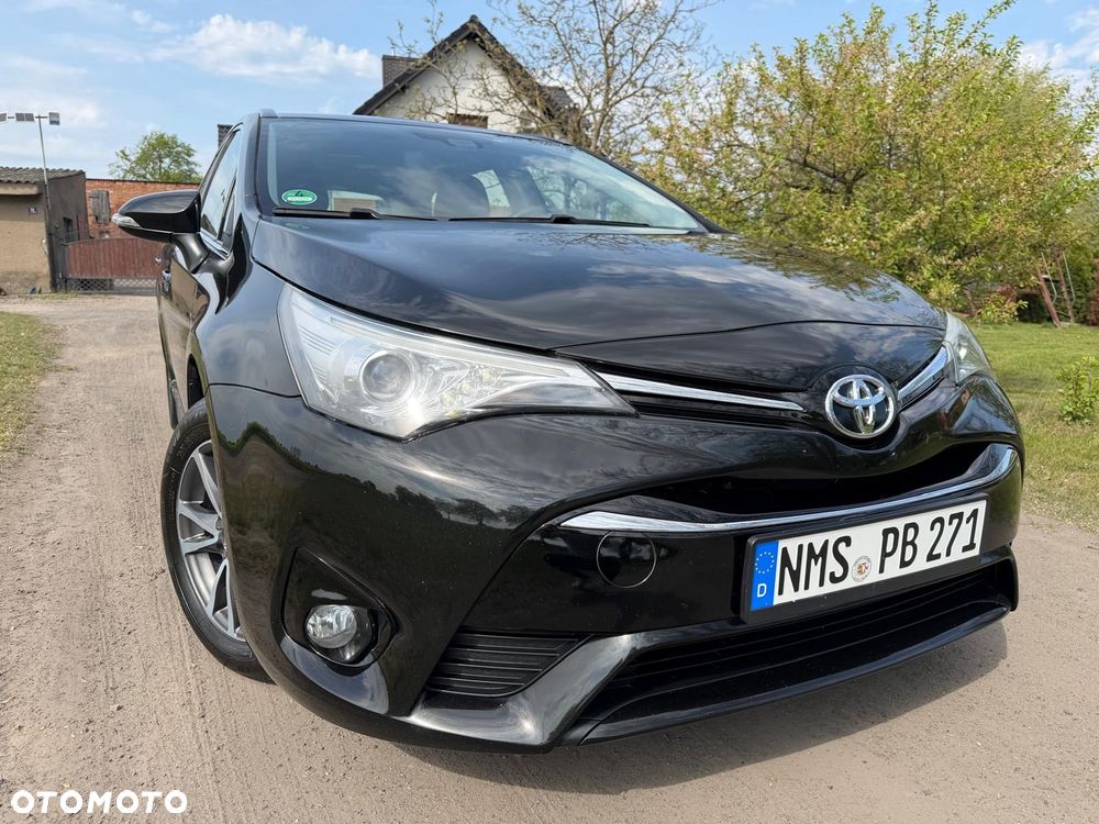 Toyota Avensis 1.8 Premium EU5 - 3