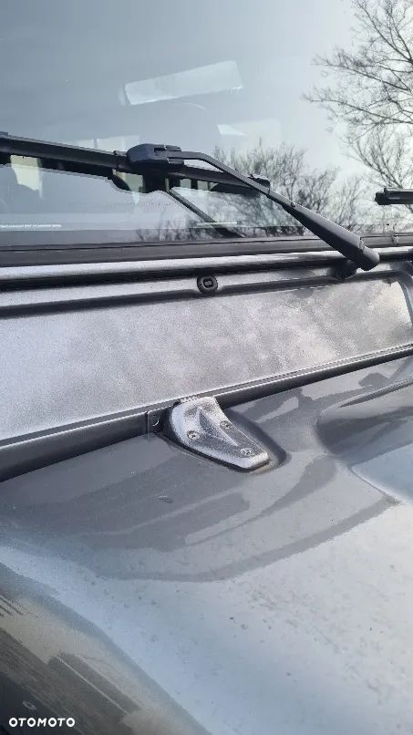 Land Rover Defender 110 2.4 TD4 E - 12