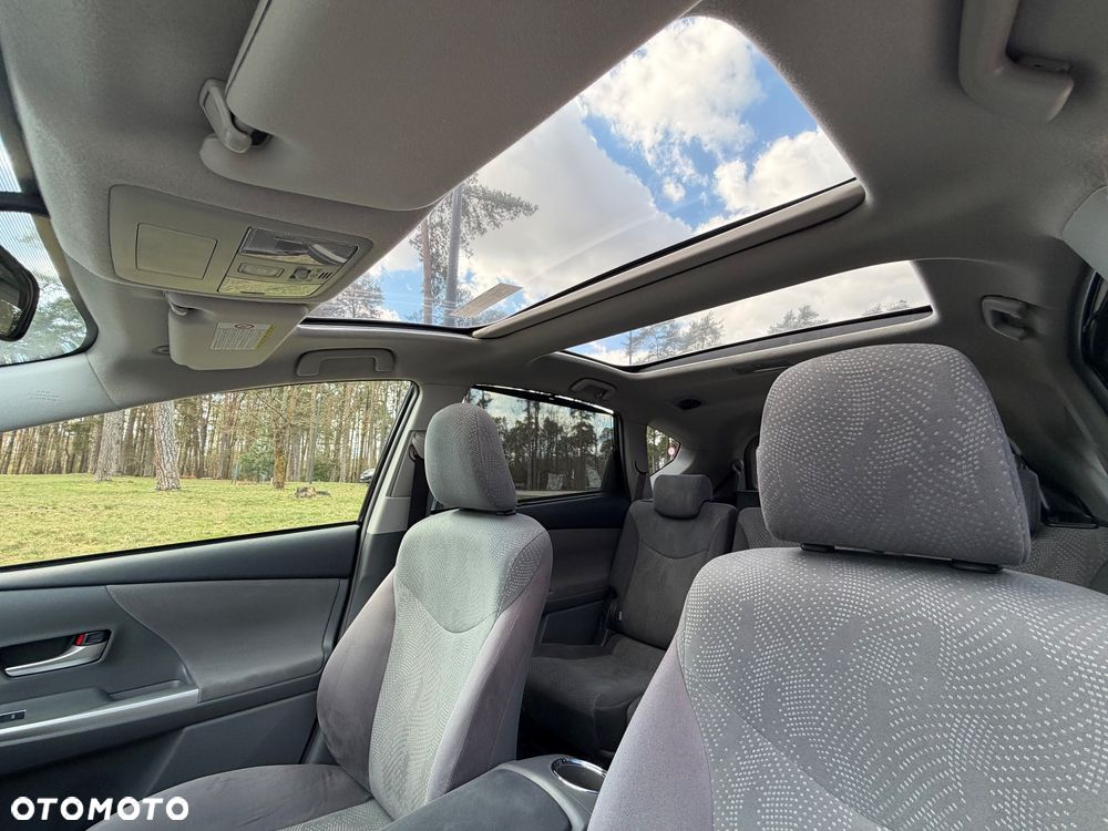 Toyota Prius+ (Hybrid) Executive - 33