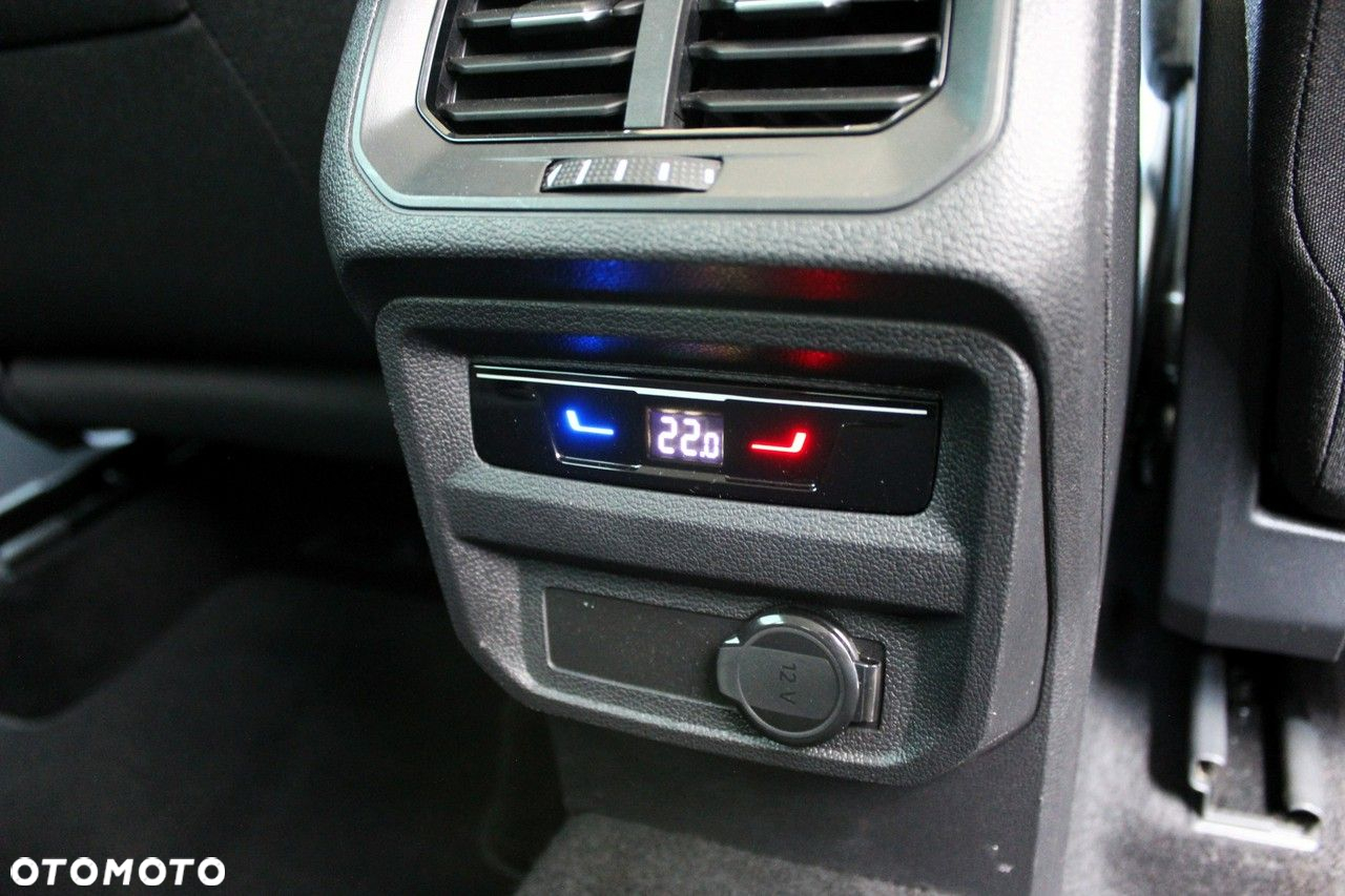 Volkswagen Tiguan - 16
