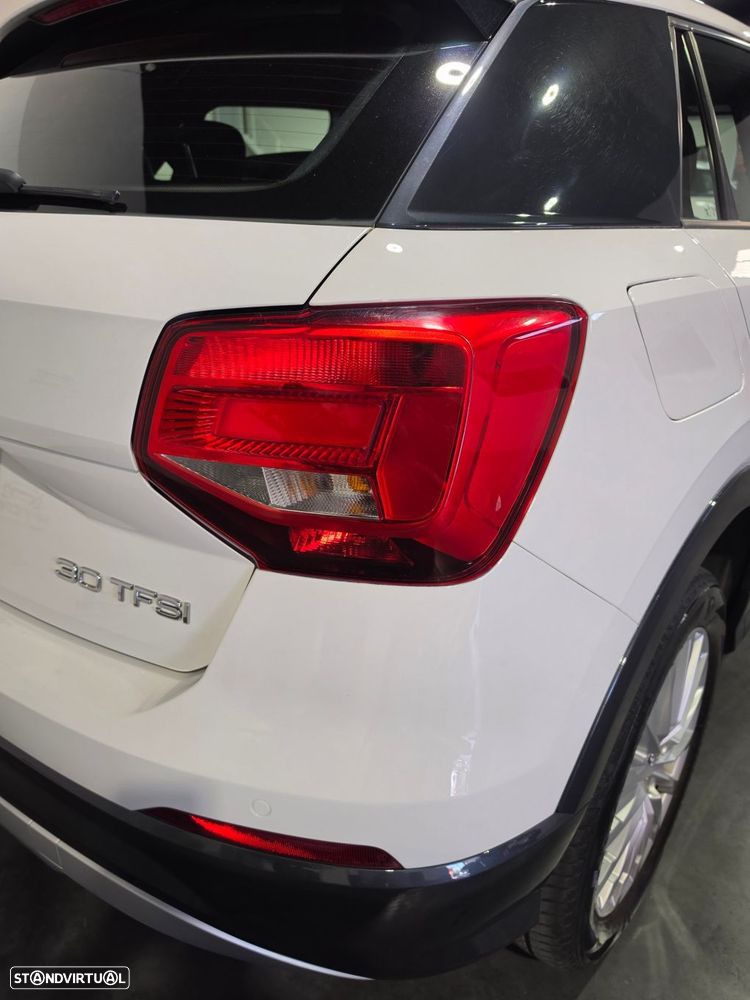 Audi Q2 30 TFSI Design S tronic - 14
