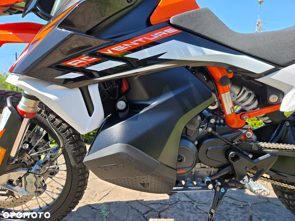 KTM Adventure - 6