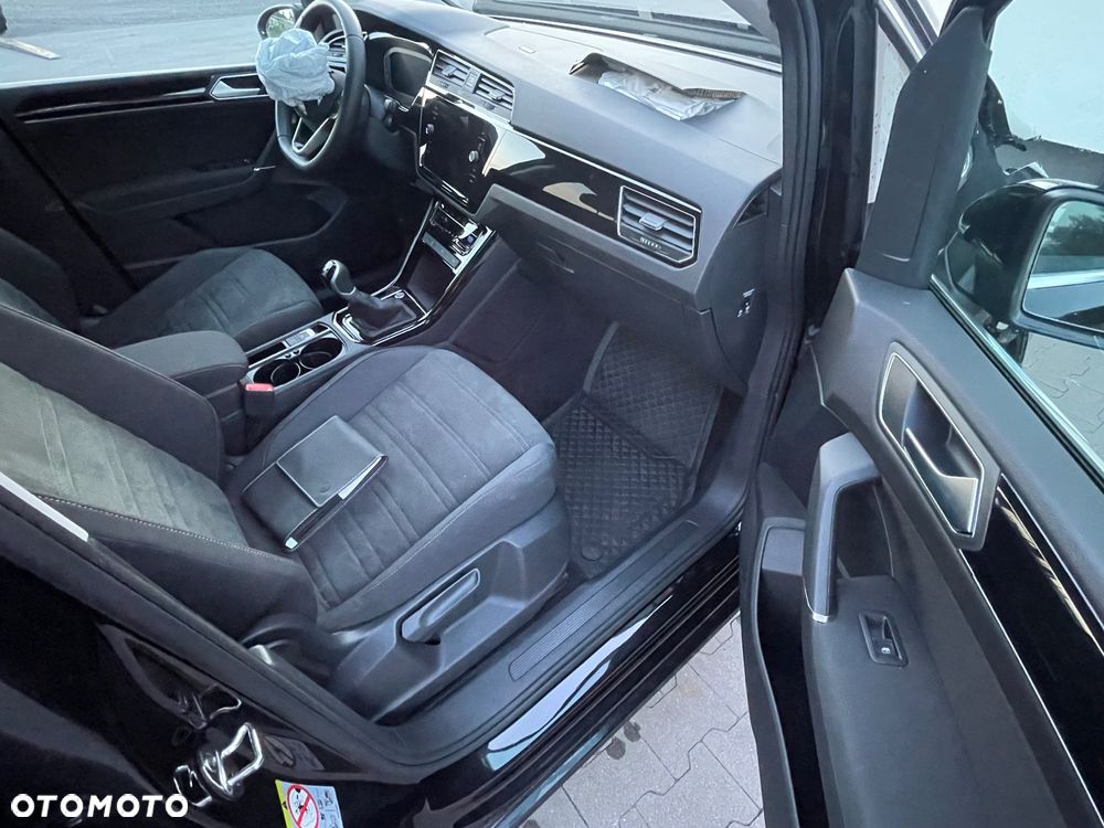 Volkswagen Touran Highline - 8
