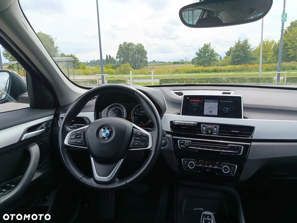 BMW X1 sDrive18i Sport Line - 6