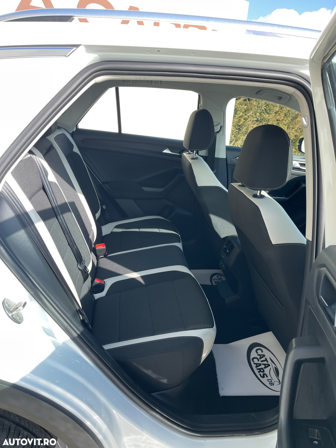 Volkswagen T-ROC 2.0 TDI DSG Sport - 22