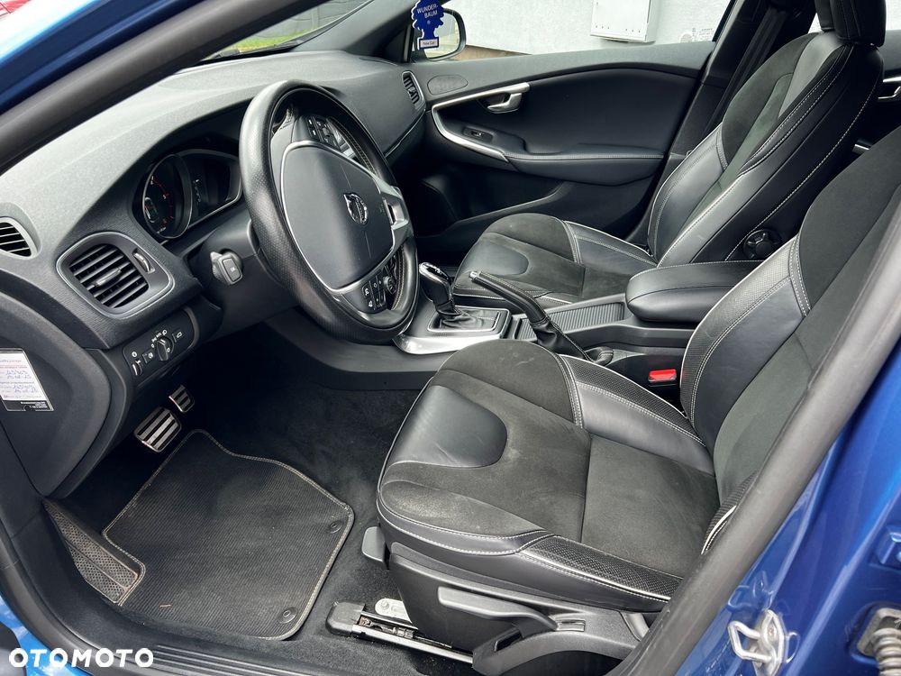 Volvo V40 D2 Drive-E R-Design Kinetic - 17
