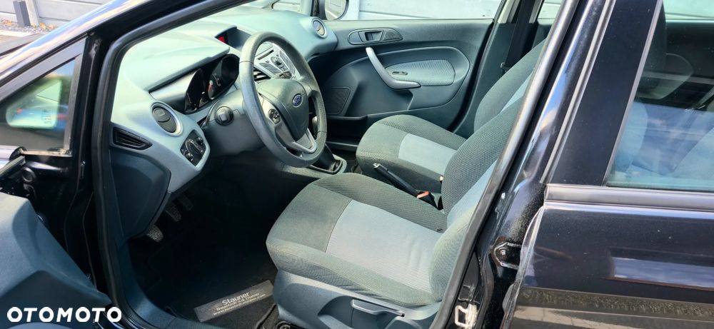 Ford Fiesta - 11