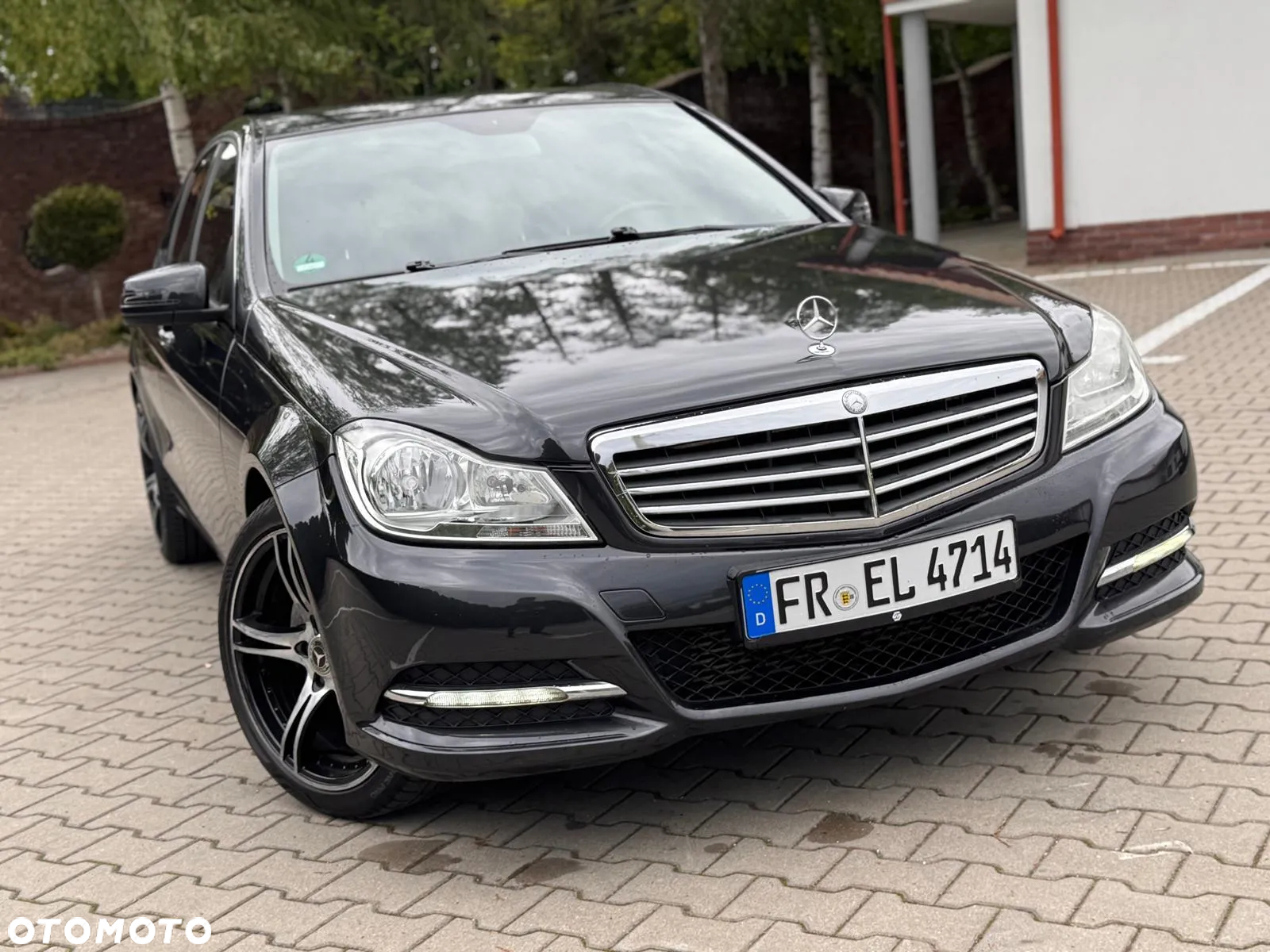 Mercedes-Benz Klasa C 180 CGI BlueEFFICIENCY - 3